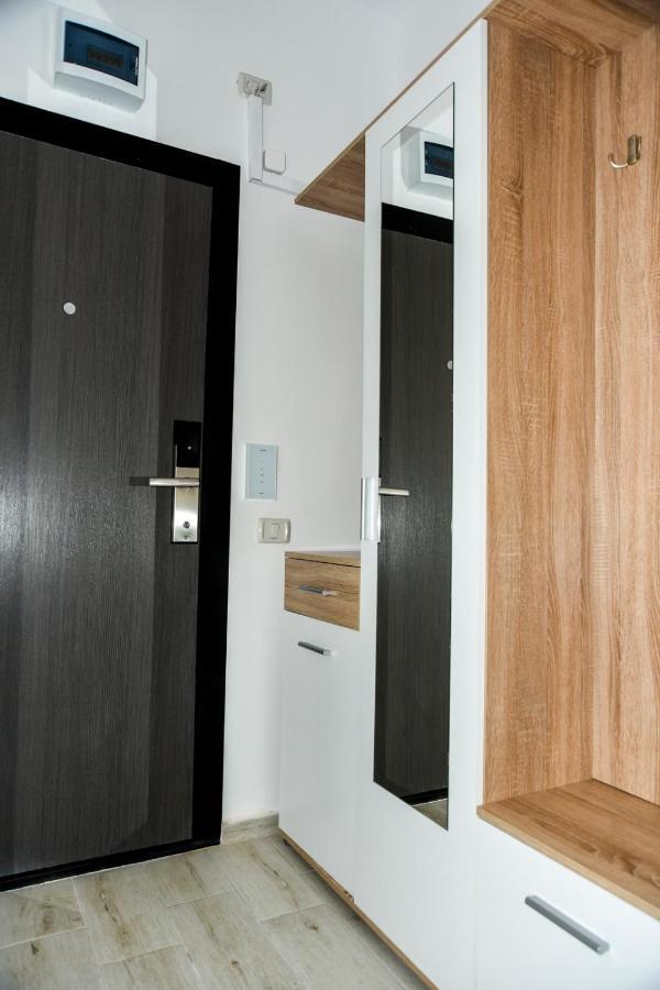 Sea View Astoria By Sunny Mamaia Apartment นาโวดาริ ภายนอก รูปภาพ
